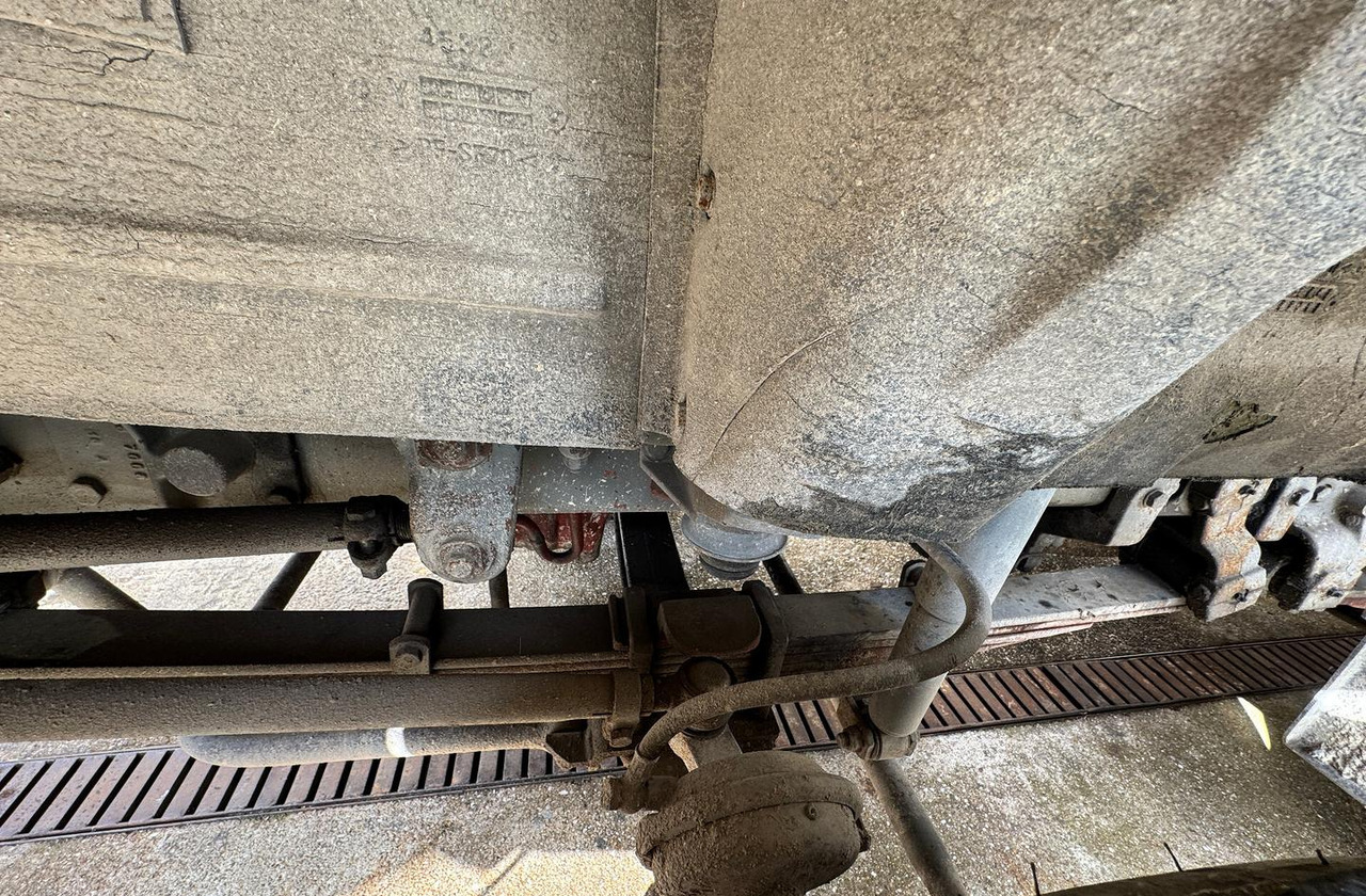 Camión hormigonera con bomba Betonpompa 28MT CIFA ASTRA HD84.38: foto 11 Camión hormigonera con bomba Betonpompa 28MT CIFA ASTRA HD84.38: foto 11