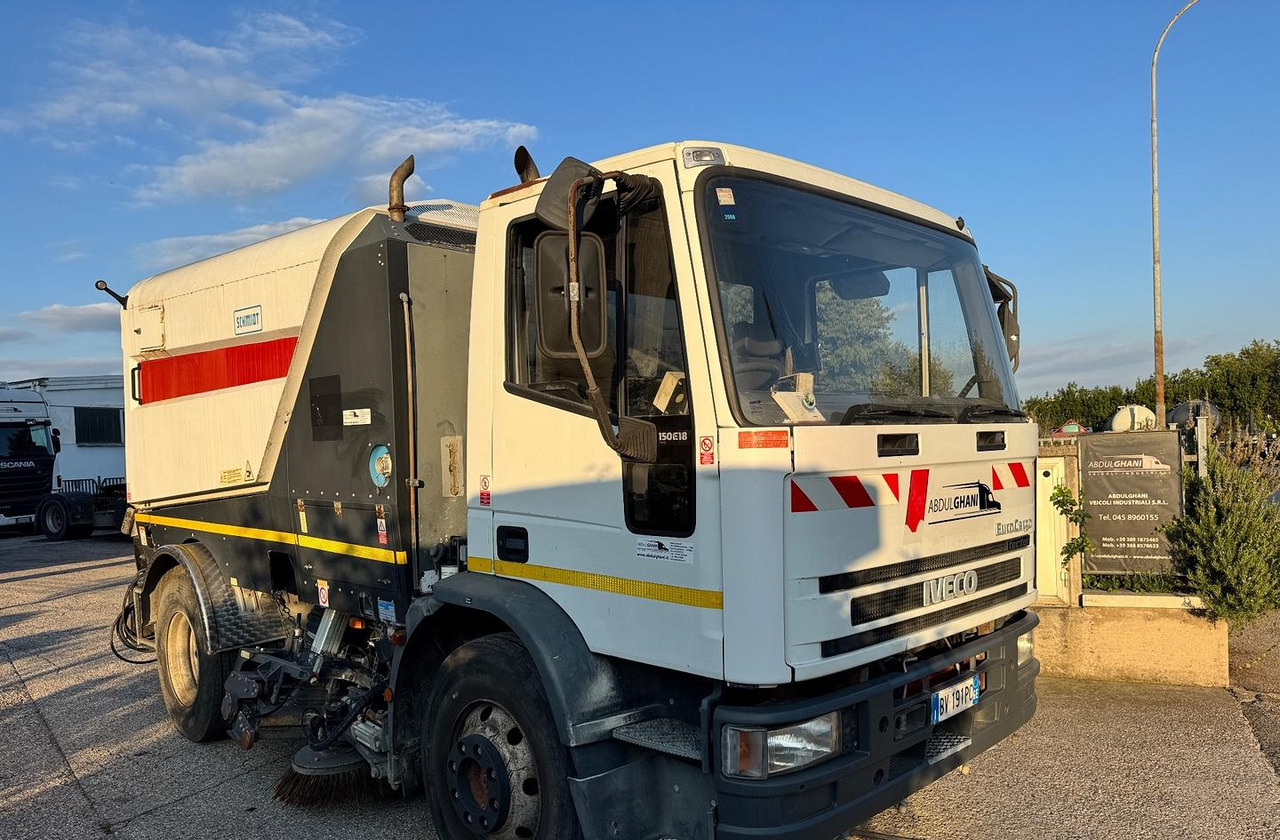 Iveco EuroCargo 150E18 spazzatrice - Barredora vial: foto 2 Iveco EuroCargo 150E18 spazzatrice - Barredora vial: foto 2
