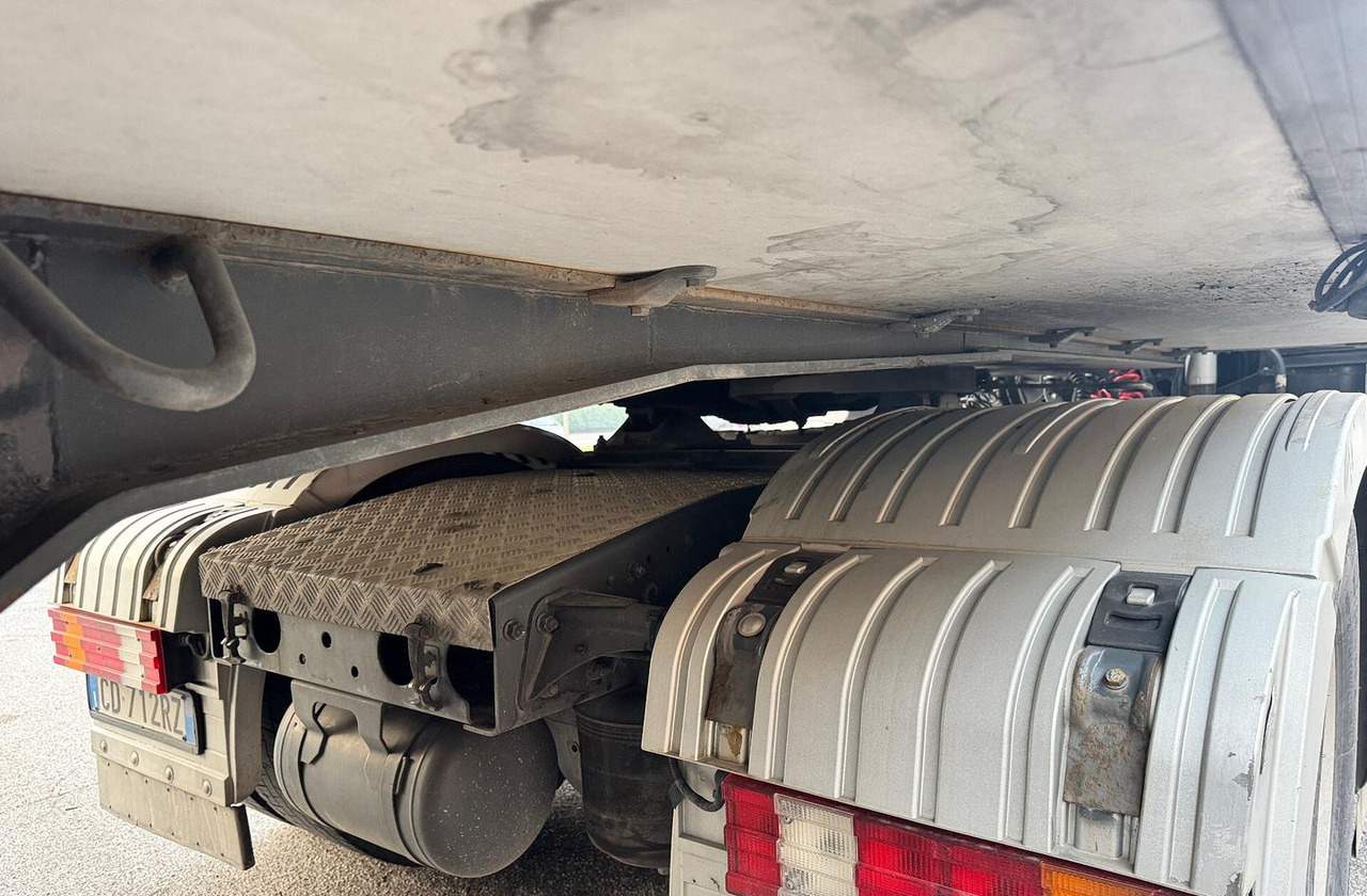 Semirremolque frigorífico SEMIRIMORCHIO FRIGO CHEREAU: foto 18 Semirremolque frigorífico SEMIRIMORCHIO FRIGO CHEREAU: foto 18