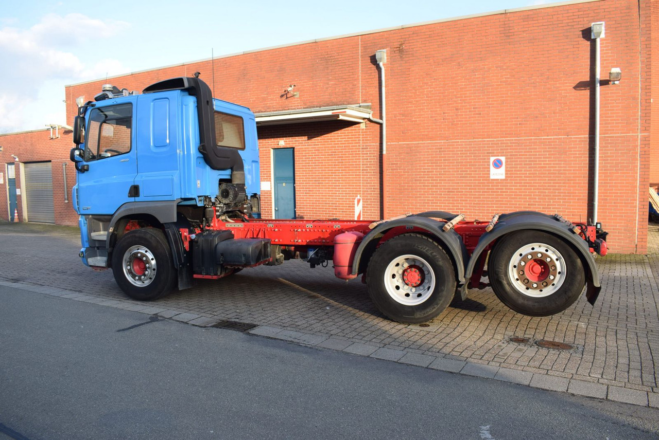 DAF CF 450 6x2 Fahrgestell Klima Navi Lift Retarder - Camión chasis: foto 4 DAF CF 450 6x2 Fahrgestell Klima Navi Lift Retarder - Camión chasis: foto 4