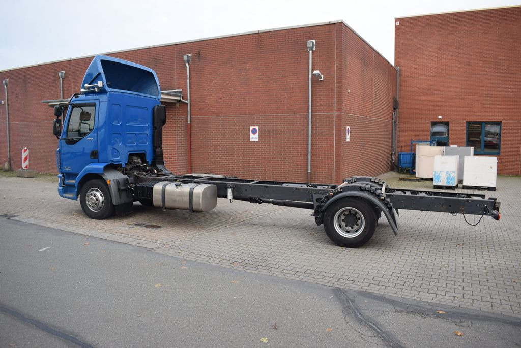 DAF LF 280 Fahrgestell Klima Navi 8-Gang ACC AHK - Camión chasis: foto 4 DAF LF 280 Fahrgestell Klima Navi 8-Gang ACC AHK - Camión chasis: foto 4