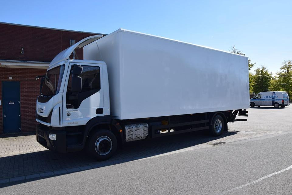Iveco Eurocargo 160 E25 Automatik Klima AHK LBW 1,5T - Camión caja cerrada: foto 1 Iveco Eurocargo 160 E25 Automatik Klima AHK LBW 1,5T - Camión caja cerrada: foto 1