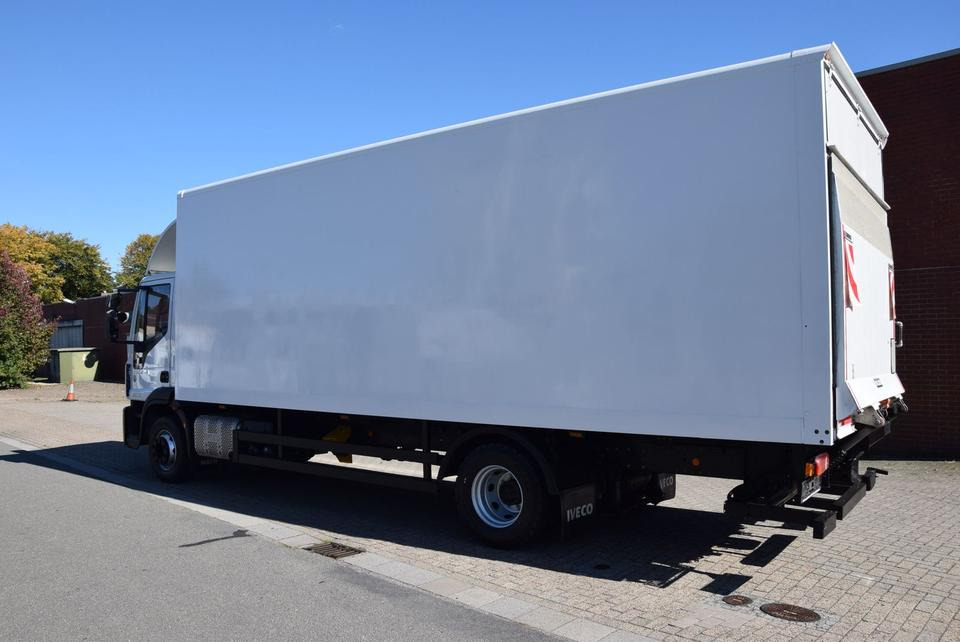 Iveco Eurocargo 160 E25 Automatik Klima AHK LBW 1,5T - Camión caja cerrada: foto 4 Iveco Eurocargo 160 E25 Automatik Klima AHK LBW 1,5T - Camión caja cerrada: foto 4