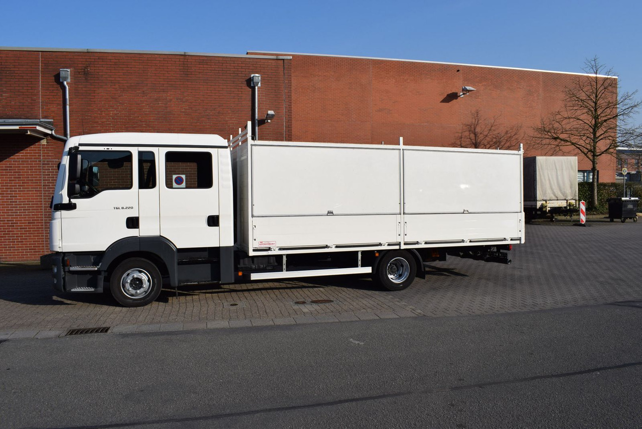 MAN TGL 8.220 DOKA 6-Sitzer 2X AHK Klima - Furgoneta caja cerrada, Furgoneta combi: foto 3 MAN TGL 8.220 DOKA 6-Sitzer 2X AHK Klima - Furgoneta caja cerrada, Furgoneta combi: foto 3
