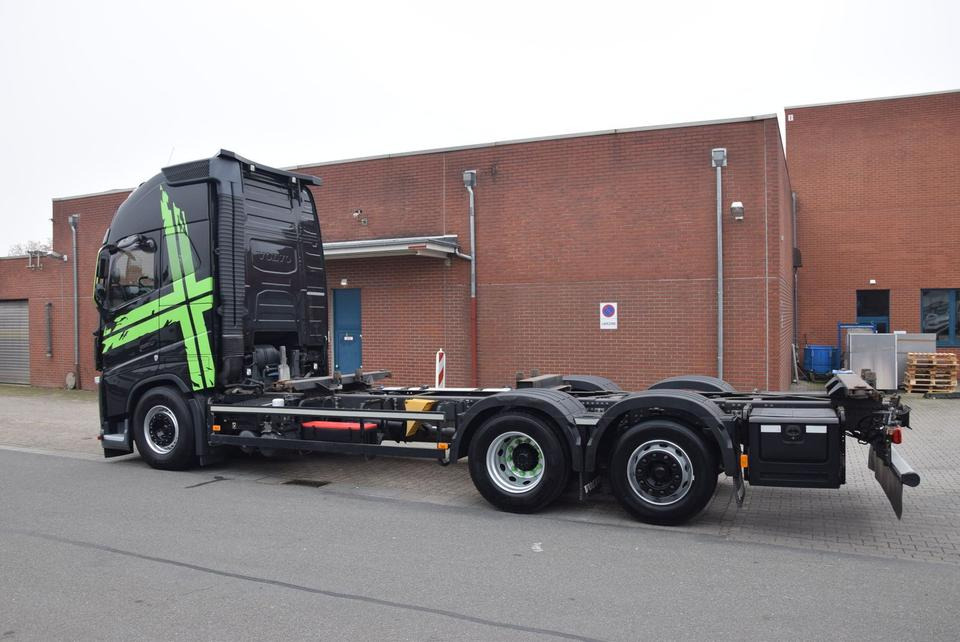 Volvo FH 460 Fahrschule 3-AchsRetarder ACC 4-Sitze - Camión portacontenedore/ Intercambiable: foto 4 Volvo FH 460 Fahrschule 3-AchsRetarder ACC 4-Sitze - Camión portacontenedore/ Intercambiable: foto 4