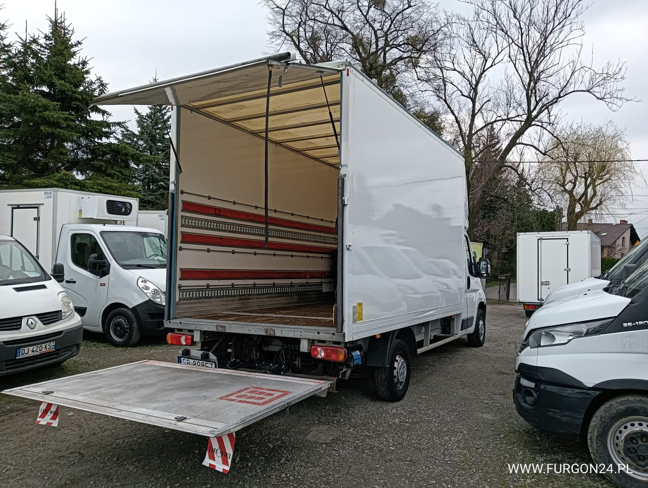 FIAT DUCATO KONTENER WINDA NR 742 - Furgoneta caja cerrada: foto 4 FIAT DUCATO KONTENER WINDA NR 742 - Furgoneta caja cerrada: foto 4