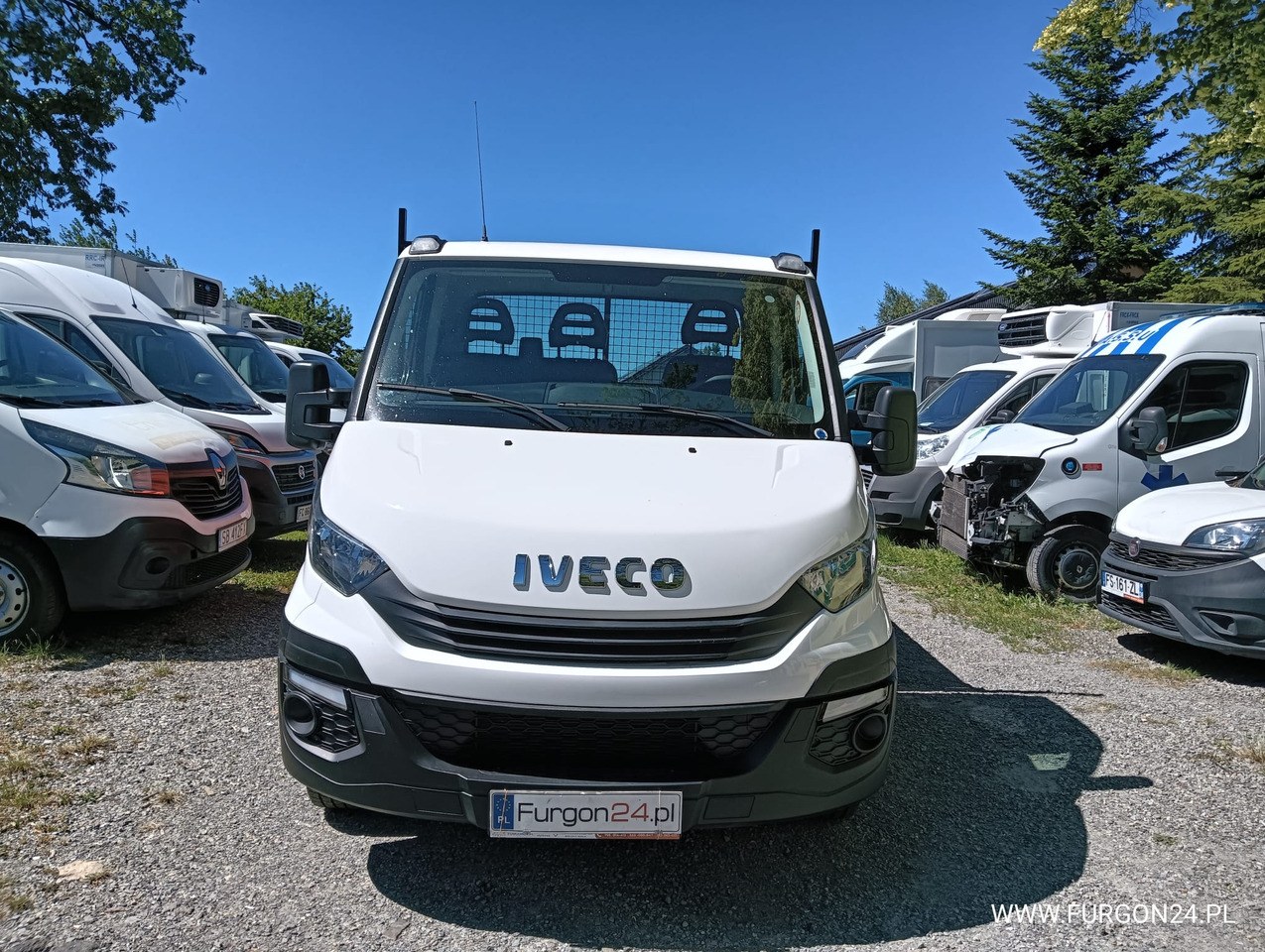 Furgoneta basculante IVECO DAILY 35C14 WYWROTKA KIPER Z NAJAZDAMI NR 841: foto 10 Furgoneta basculante IVECO DAILY 35C14 WYWROTKA KIPER Z NAJAZDAMI NR 841: foto 10