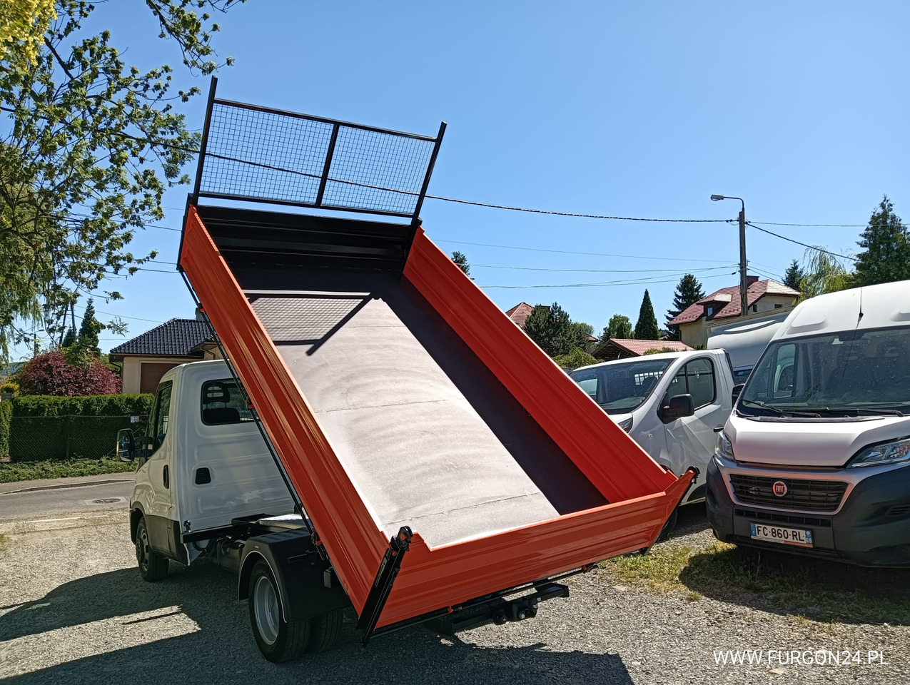 Furgoneta basculante IVECO DAILY 35C14 WYWROTKA KIPER Z NAJAZDAMI NR 841: foto 6 Furgoneta basculante IVECO DAILY 35C14 WYWROTKA KIPER Z NAJAZDAMI NR 841: foto 6