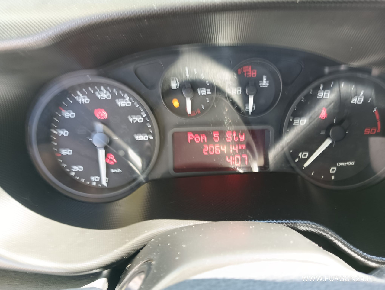 Furgoneta basculante IVECO DAILY 35C14 WYWROTKA KIPER Z NAJAZDAMI NR 841: foto 18 Furgoneta basculante IVECO DAILY 35C14 WYWROTKA KIPER Z NAJAZDAMI NR 841: foto 18