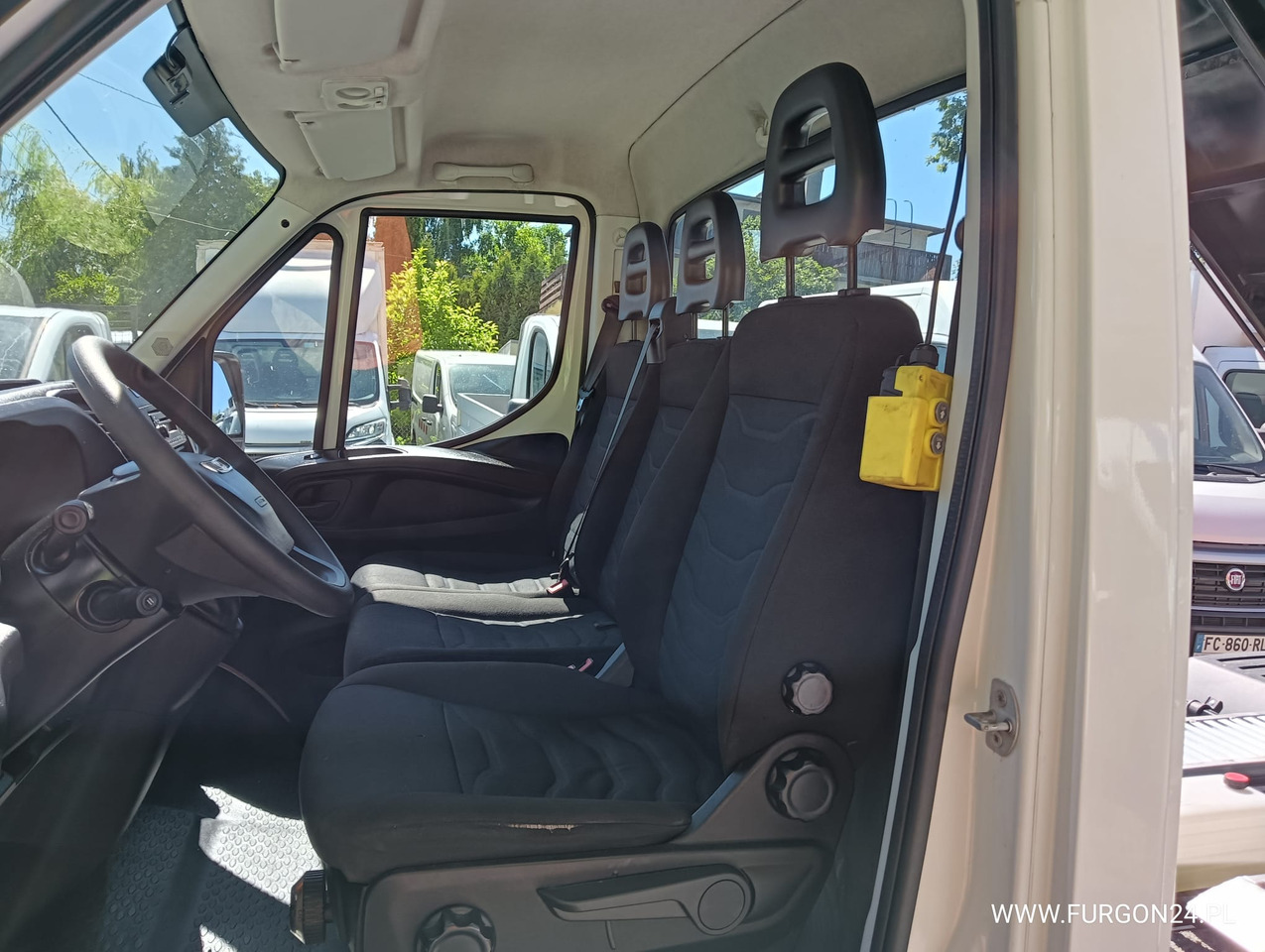 Furgoneta basculante IVECO DAILY 35C14 WYWROTKA KIPER Z NAJAZDAMI NR 841: foto 16 Furgoneta basculante IVECO DAILY 35C14 WYWROTKA KIPER Z NAJAZDAMI NR 841: foto 16