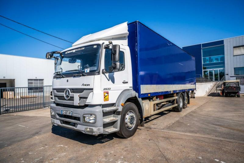 Mercedes AXOR 2533 - Camión caja cerrada: foto 1 Mercedes AXOR 2533 - Camión caja cerrada: foto 1