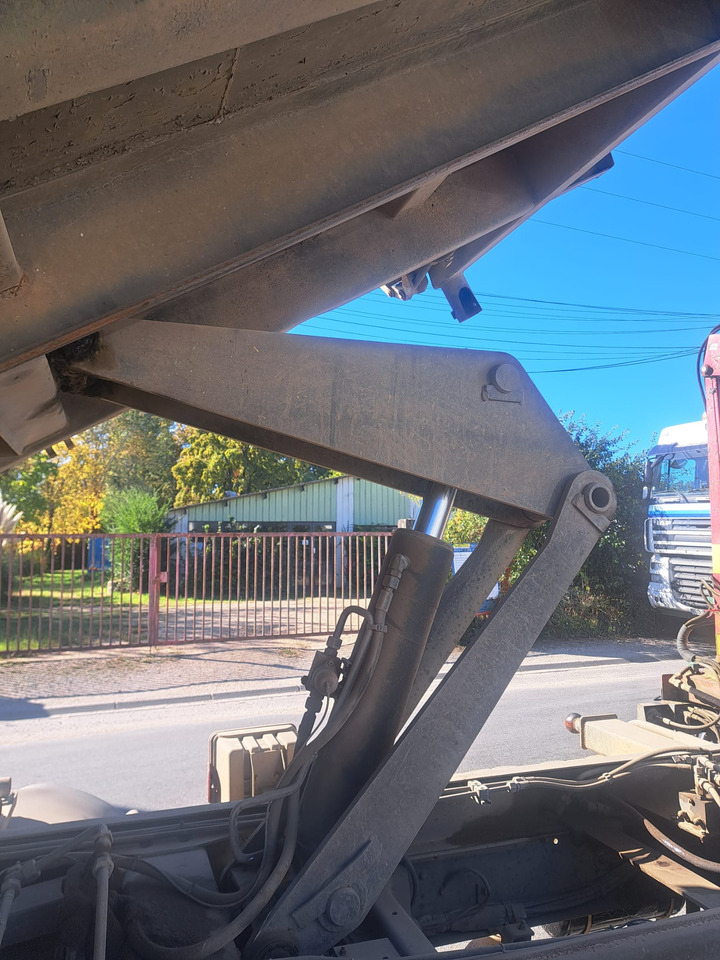 Camión volquete para transporte de materiales áridos RENAULT MIDLUM 180: foto 18