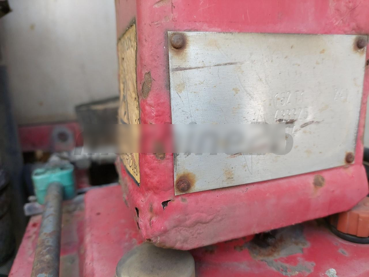 Camión volquete para transporte de materiales áridos RENAULT MIDLUM 180: foto 12