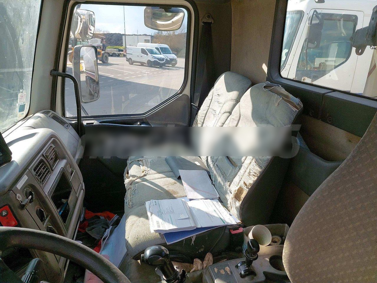 Camión volquete para transporte de materiales áridos RENAULT MIDLUM 180: foto 7