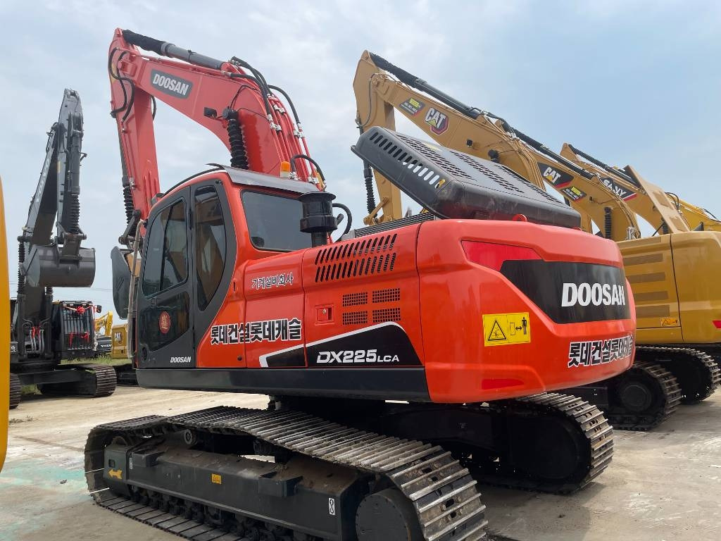 Doosan DX 225 LC - Excavadora de cadenas: foto 1 Doosan DX 225 LC - Excavadora de cadenas: foto 1