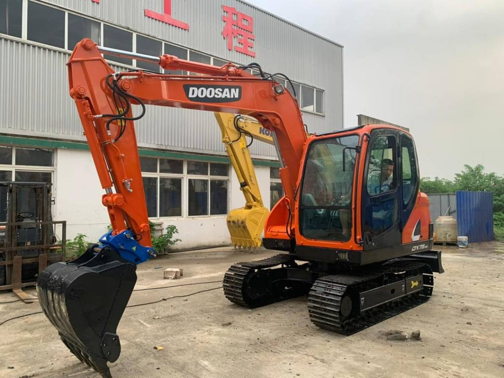 Doosan DX 75-9 C - Miniexcavadora: foto 1 Doosan DX 75-9 C - Miniexcavadora: foto 1