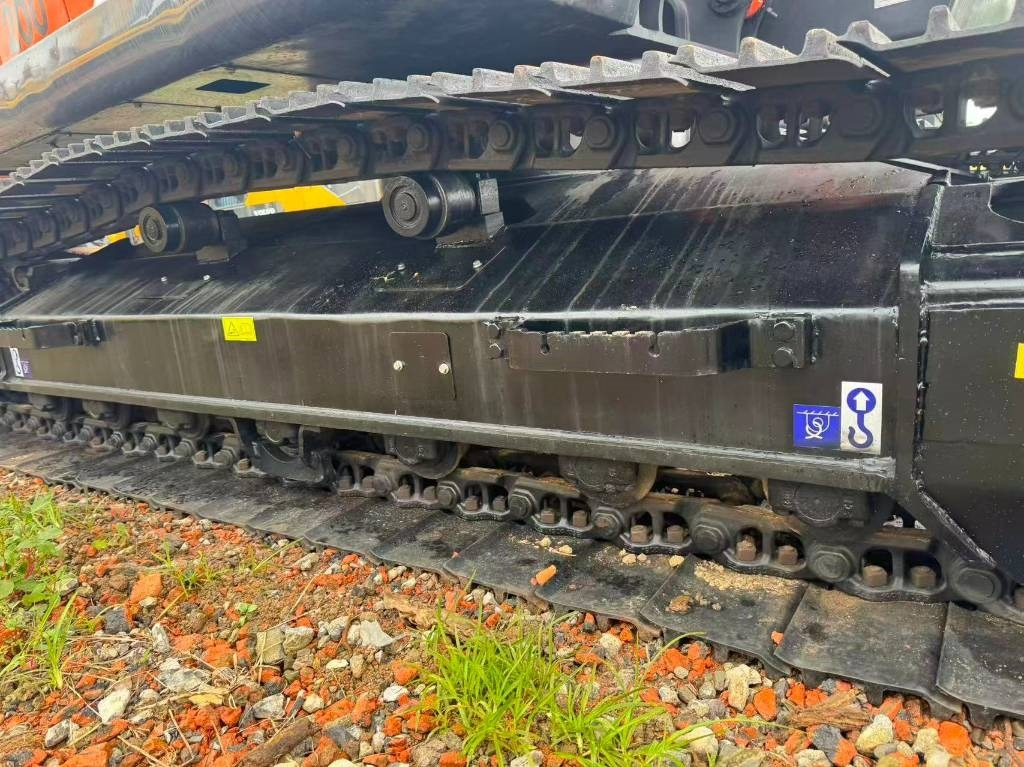 Hitachi ZX 200  - Excavadora de cadenas: foto 5 Hitachi ZX 200  - Excavadora de cadenas: foto 5