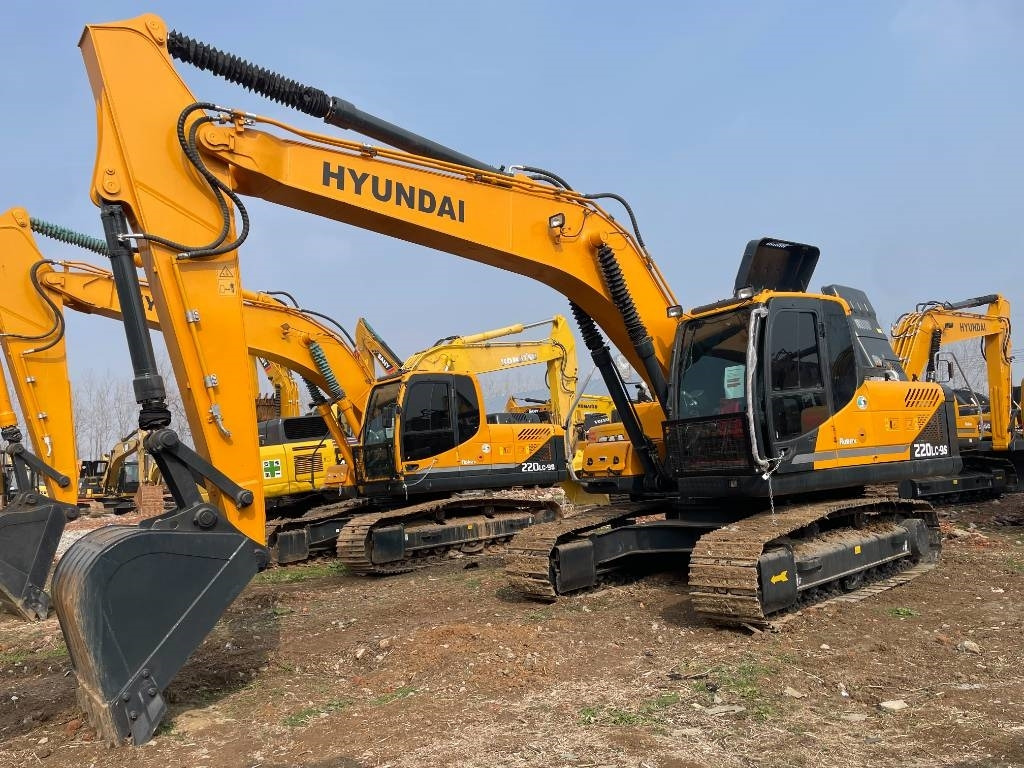 Hyundai 220 - Excavadora de cadenas: foto 2 Hyundai 220 - Excavadora de cadenas: foto 2
