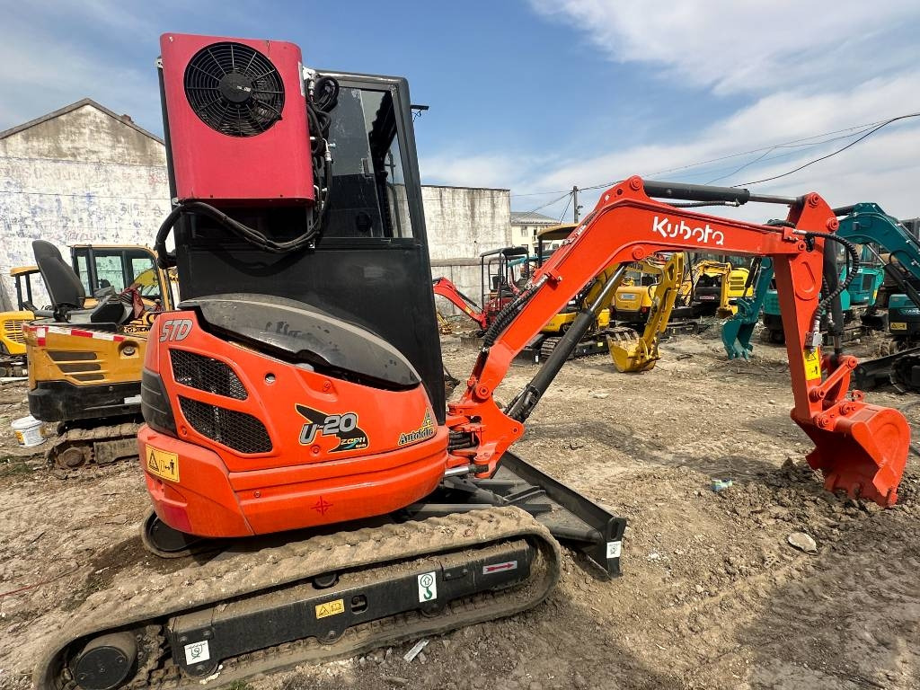 Kubota U 20 - Excavadora de cadenas: foto 1 Kubota U 20 - Excavadora de cadenas: foto 1