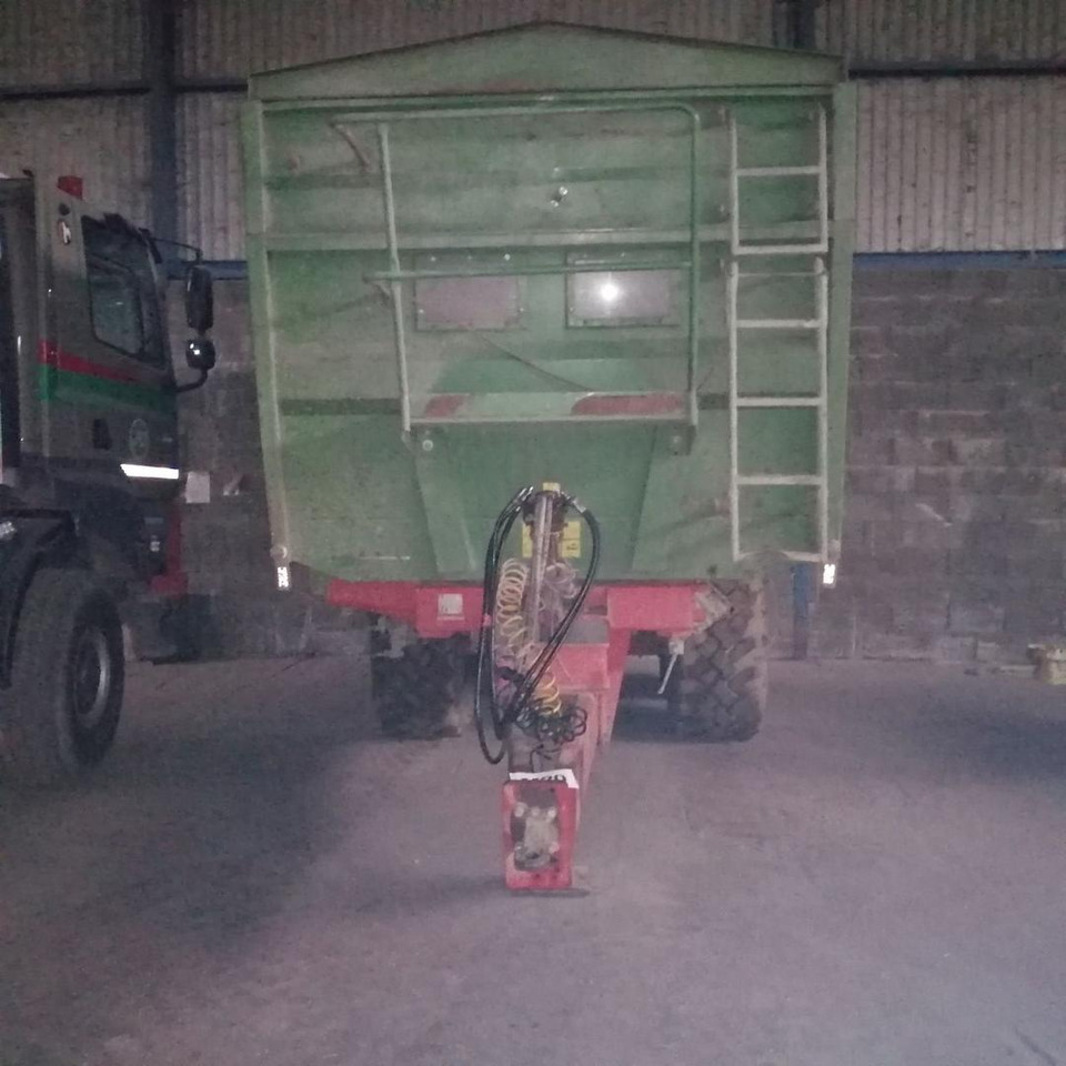 Pronar T, Traktorový náves, 669/1 - Remolque volquete agrícola: foto 5 Pronar T, Traktorový náves, 669/1 - Remolque volquete agrícola: foto 5