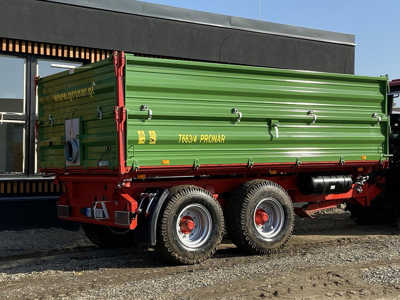 Pronar T, Traktorový náves + šnek, 663/4 - Remolque volquete agrícola: foto 2 Pronar T, Traktorový náves + šnek, 663/4 - Remolque volquete agrícola: foto 2