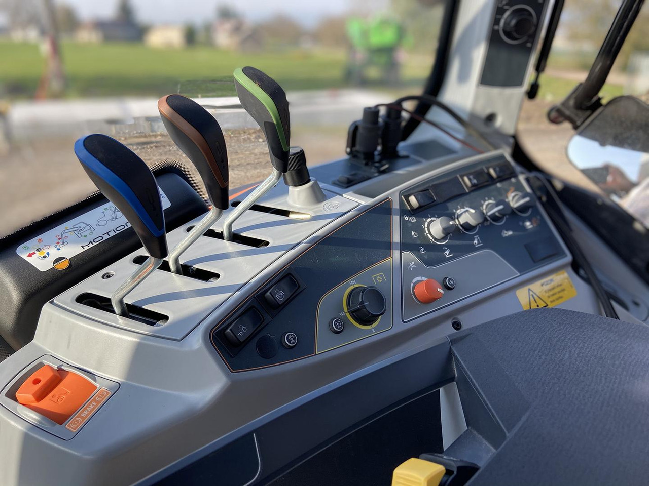 Tractor Valtra N, 49 AWI, 134: foto 14