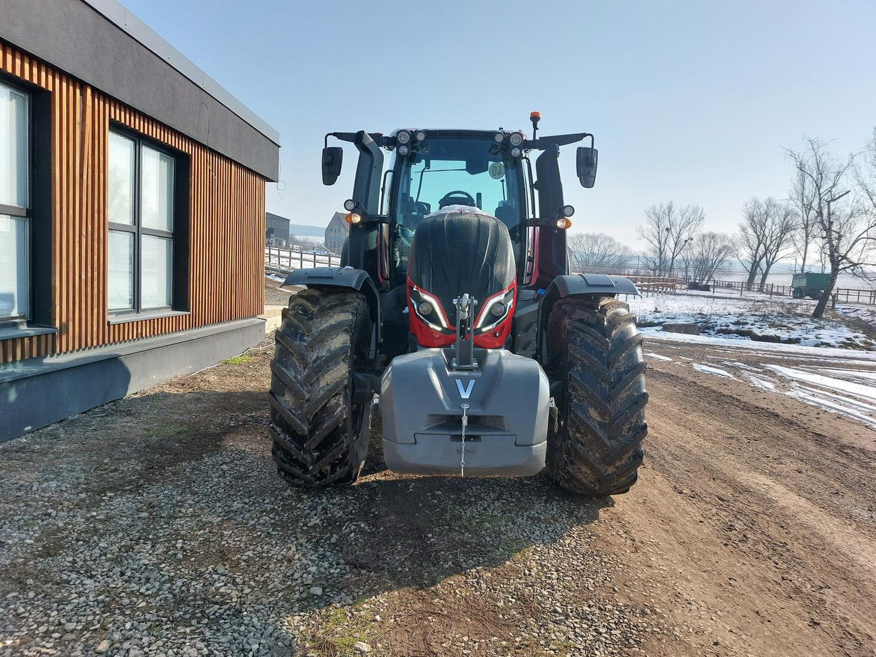 Valtra T, 74 LFTN D5, 235 D - Tractor: foto 3 Valtra T, 74 LFTN D5, 235 D - Tractor: foto 3