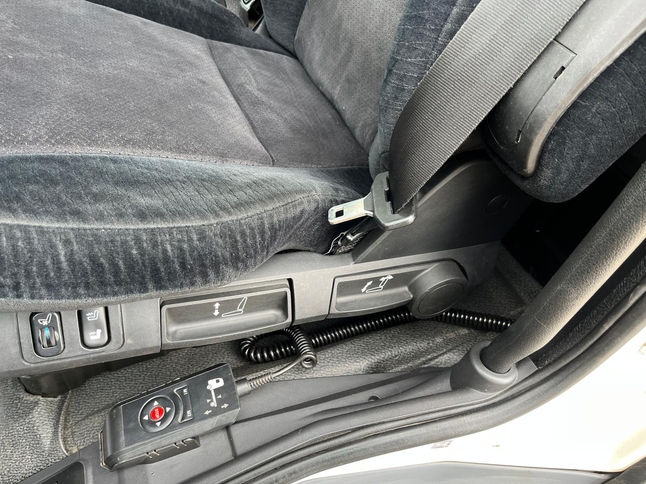 Cabeza tractora MERCEDES-BENZ ANTOS 1835 EURO 6 ADR: foto 10