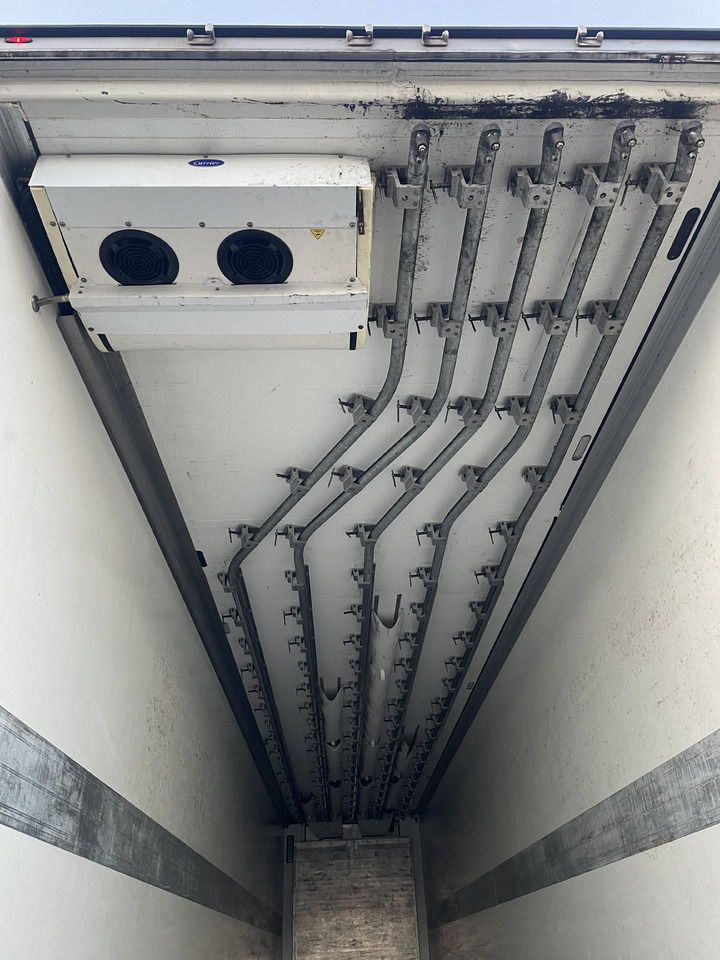 SCHMITZ SKO24 with meat hooks and 2 zone freezer - Semirremolque frigorífico: foto 2 SCHMITZ SKO24 with meat hooks and 2 zone freezer - Semirremolque frigorífico: foto 2