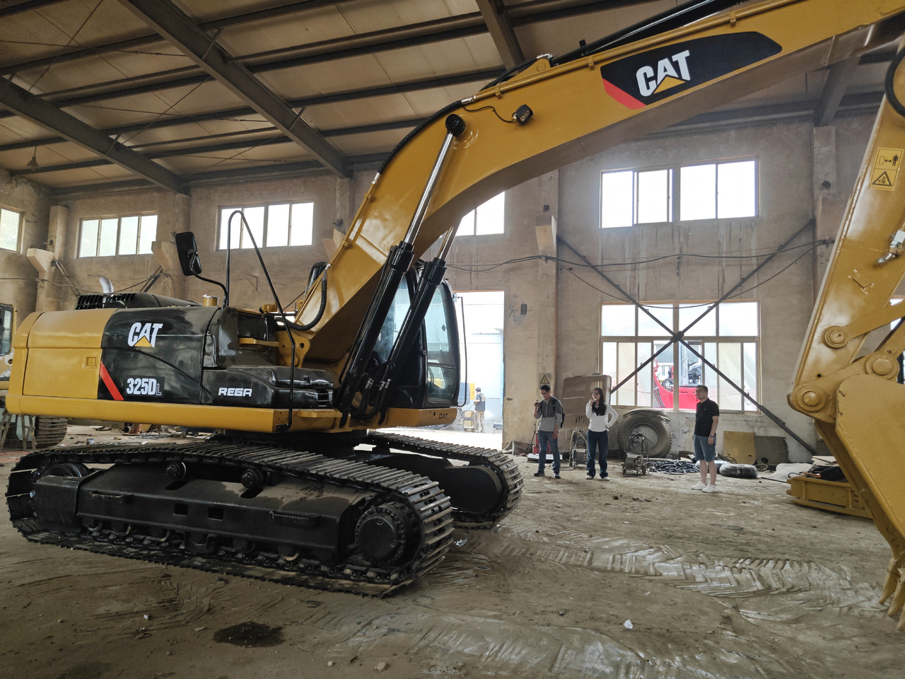 CATERPILLAR 325D Used cat 325 excavator cheap sale - Excavadora de cadenas: foto 5 CATERPILLAR 325D Used cat 325 excavator cheap sale - Excavadora de cadenas: foto 5