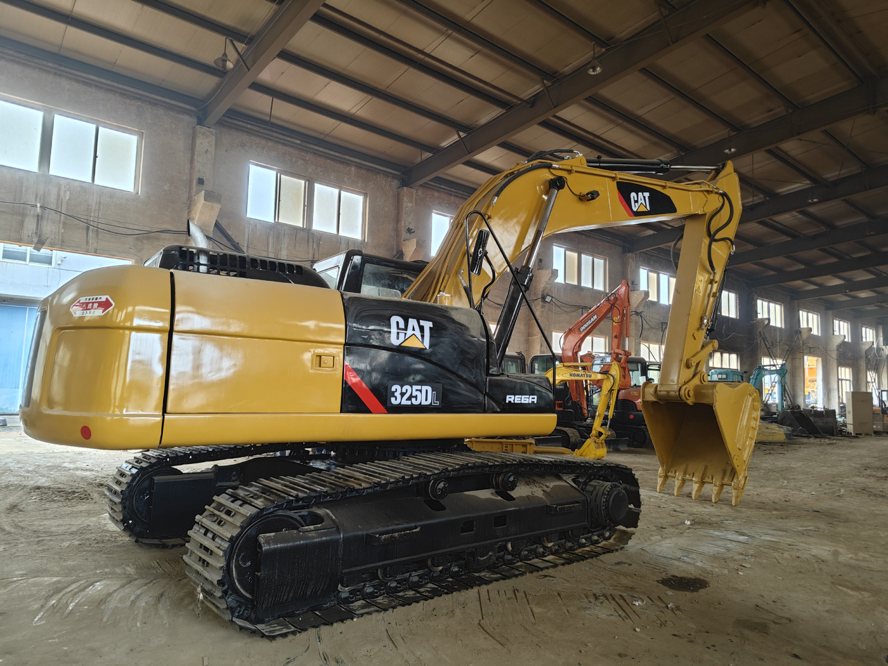CATERPILLAR 325D Used cat 325 excavator cheap sale - Excavadora de cadenas: foto 4 CATERPILLAR 325D Used cat 325 excavator cheap sale - Excavadora de cadenas: foto 4