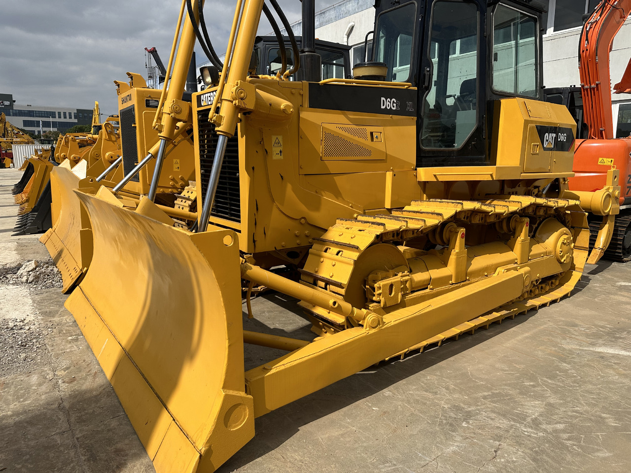 CATERPILLAR D6G CAT dozer - Bulldozer: foto 1 CATERPILLAR D6G CAT dozer - Bulldozer: foto 1