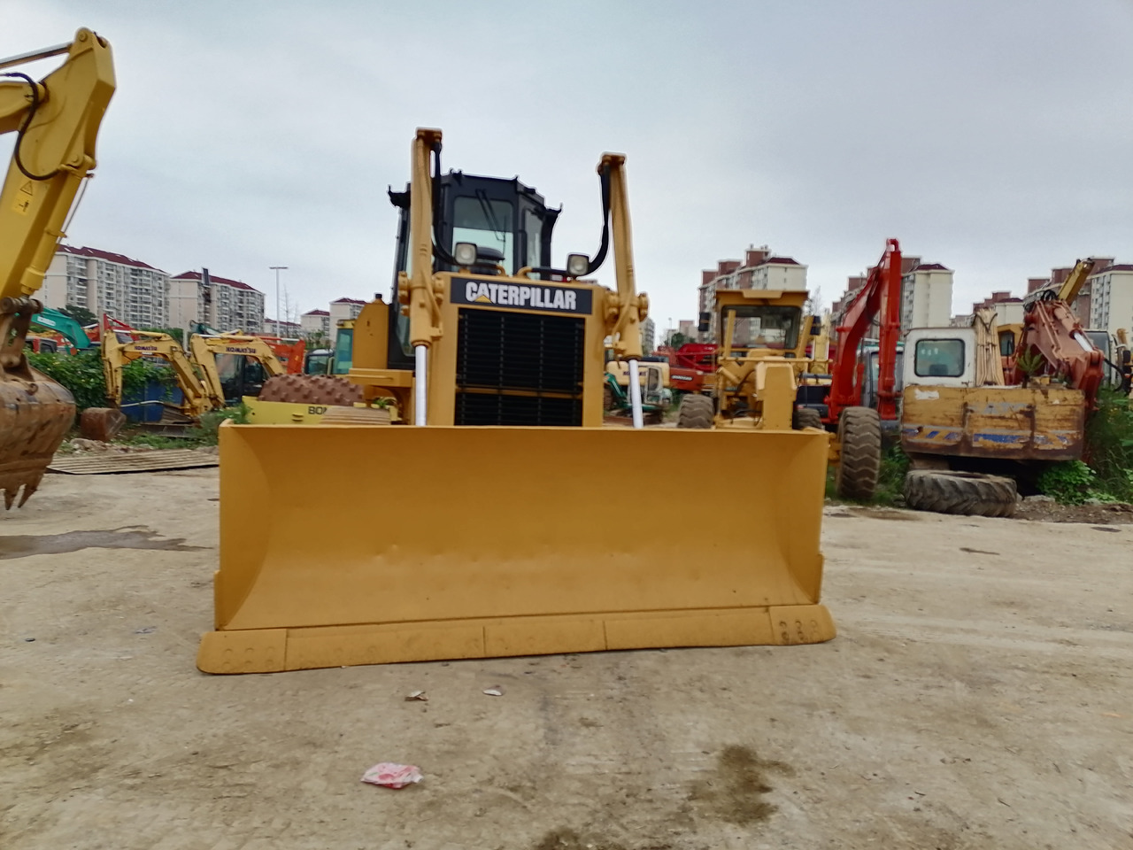 CATERPILLAR D6G Used bulldozer - Bulldozer: foto 3 CATERPILLAR D6G Used bulldozer - Bulldozer: foto 3