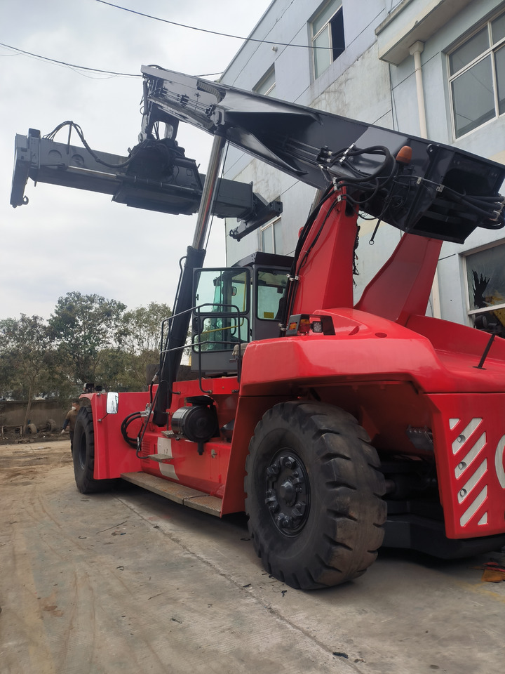 Kalmar DRF450 Used Reach stacker/Container forklift - Reach stacker: foto 5 Kalmar DRF450 Used Reach stacker/Container forklift - Reach stacker: foto 5