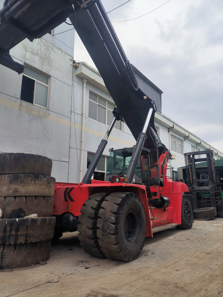 Kalmar DRF450 Used Reach stacker/Container forklift - Reach stacker: foto 4 Kalmar DRF450 Used Reach stacker/Container forklift - Reach stacker: foto 4