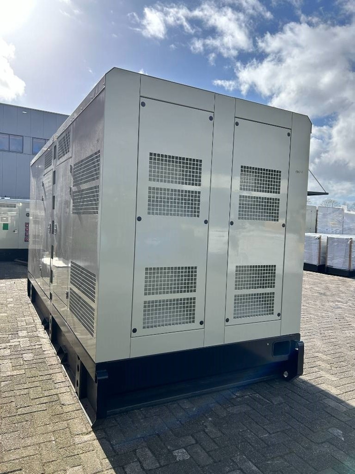 Cummins KTAA19-G6A - 700 kVA Generator - DPX-19848 - Generador industriale: foto 2 Cummins KTAA19-G6A - 700 kVA Generator - DPX-19848 - Generador industriale: foto 2