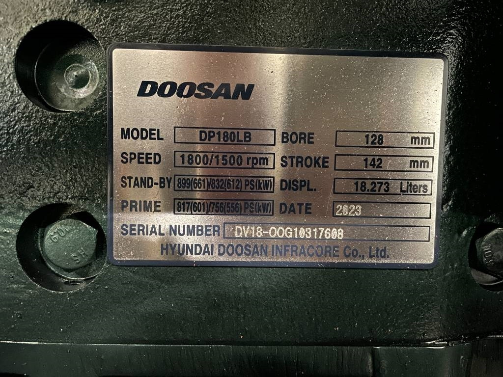 Generador industriale Doosan DP180LB - 710 kVA Surplus genset - DPX 19857-3: foto 19 Generador industriale Doosan DP180LB - 710 kVA Surplus genset - DPX 19857-3: foto 19