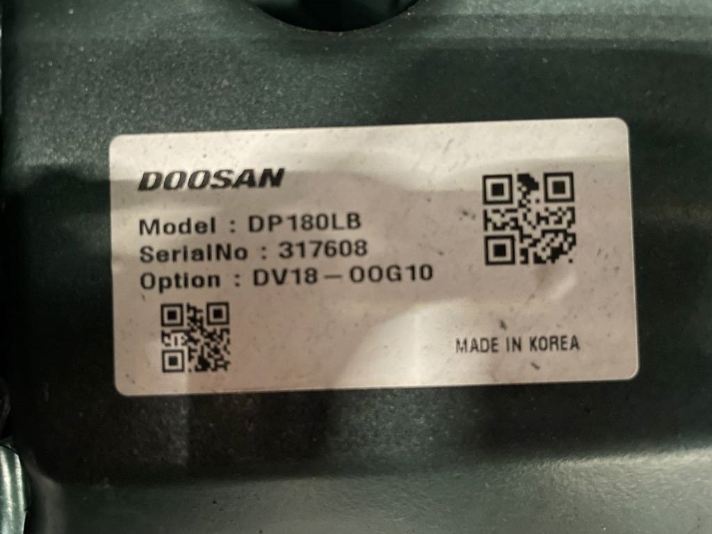 Generador industriale Doosan DP180LB - 710 kVA Surplus genset - DPX 19857-3: foto 18 Generador industriale Doosan DP180LB - 710 kVA Surplus genset - DPX 19857-3: foto 18