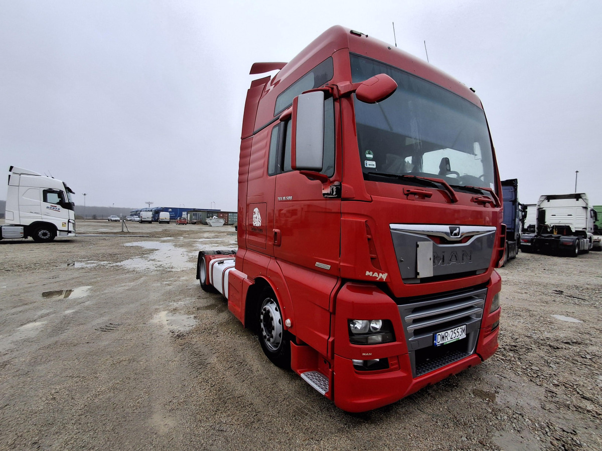 MAN TGX CIĄGNIK SIODŁOWY - Cabeza tractora: foto 1 MAN TGX CIĄGNIK SIODŁOWY - Cabeza tractora: foto 1