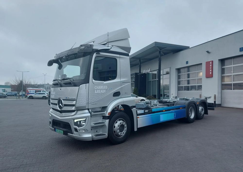 Mercedes-Benz eActros 400 6x2 BDF Elektryczny - Camión forestal, Camión eléctrico: foto 5 Mercedes-Benz eActros 400 6x2 BDF Elektryczny - Camión forestal, Camión eléctrico: foto 5