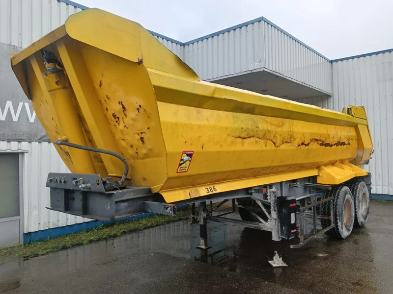 Fruehauf 2 Axle Steel Tipper , Spring Suspension , Drum Brakes - Semirremolque volquete: foto 1 Fruehauf 2 Axle Steel Tipper , Spring Suspension , Drum Brakes - Semirremolque volquete: foto 1