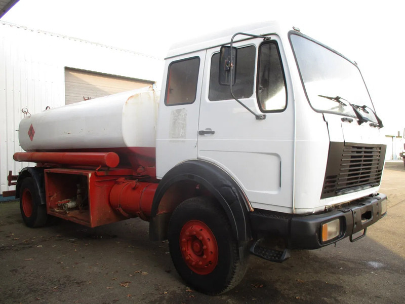Mercedes-Benz FAP 1620 BD , Fuel truck , 4x2 , Manual , Spring suspension - Camión cisterna: foto 4 Mercedes-Benz FAP 1620 BD , Fuel truck , 4x2 , Manual , Spring suspension - Camión cisterna: foto 4