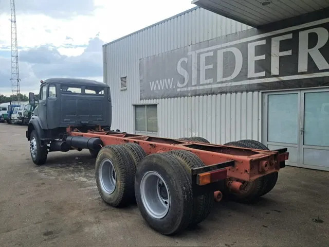 Mercedes-Benz LK 2624 , 6x4 , Manual , Spring suspension - Camión chasis: foto 5 Mercedes-Benz LK 2624 , 6x4 , Manual , Spring suspension - Camión chasis: foto 5