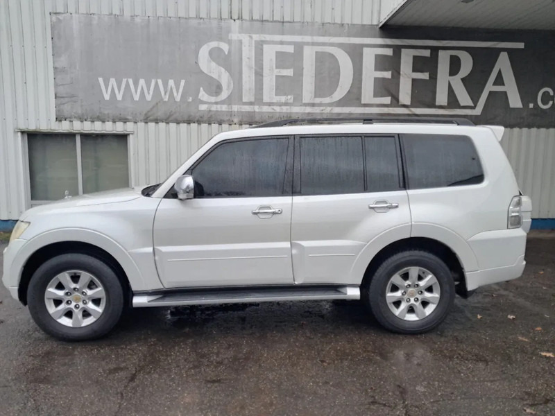 Mitsubishi Pajero GLS 3.5 - V6 , 4x4 , 7 Pers., Full Option - Coche: foto 2 Mitsubishi Pajero GLS 3.5 - V6 , 4x4 , 7 Pers., Full Option - Coche: foto 2