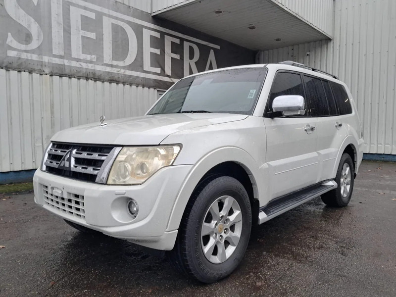 Mitsubishi Pajero GLS 3.5 - V6 , 4x4 , 7 Pers., Full Option - Coche: foto 1 Mitsubishi Pajero GLS 3.5 - V6 , 4x4 , 7 Pers., Full Option - Coche: foto 1