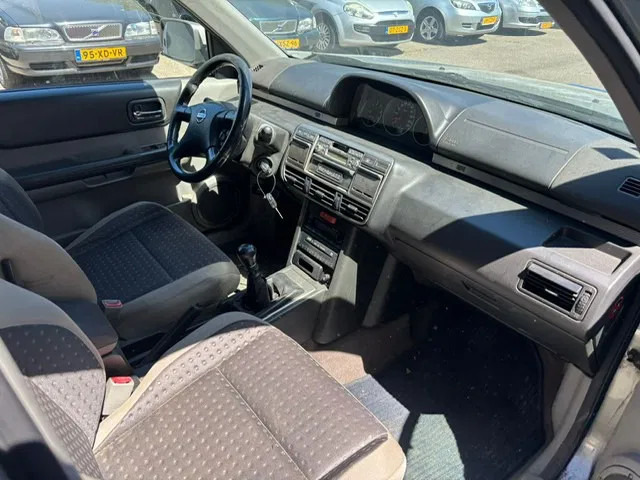 Coche Nissan X-Trail 2.2 DCi , 4x4 , Airco , Export: foto 13