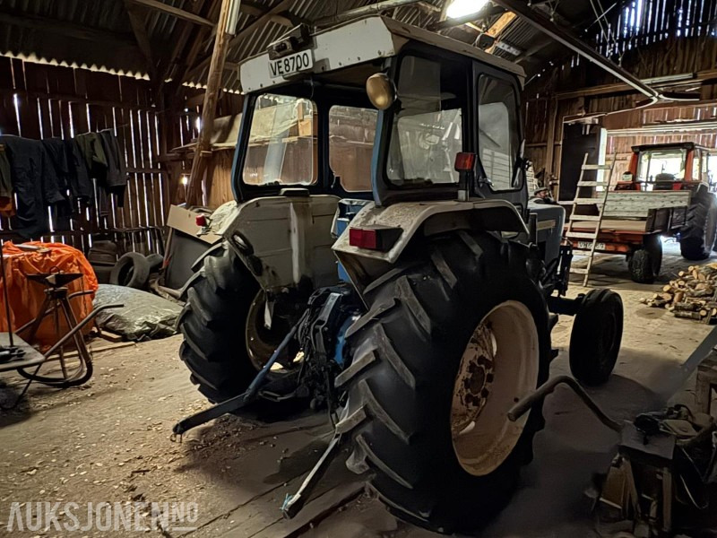 1975 FORD 4000 MED FRONTLASTER - Tractor: foto 3 1975 FORD 4000 MED FRONTLASTER - Tractor: foto 3