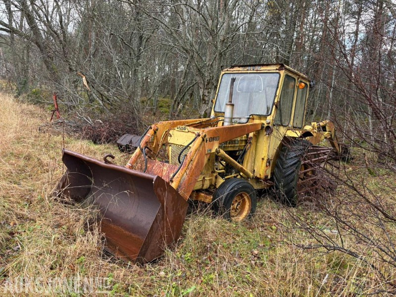1975 FORD 4550 TRAKTORGRAVER - Tractor: foto 1 1975 FORD 4550 TRAKTORGRAVER - Tractor: foto 1