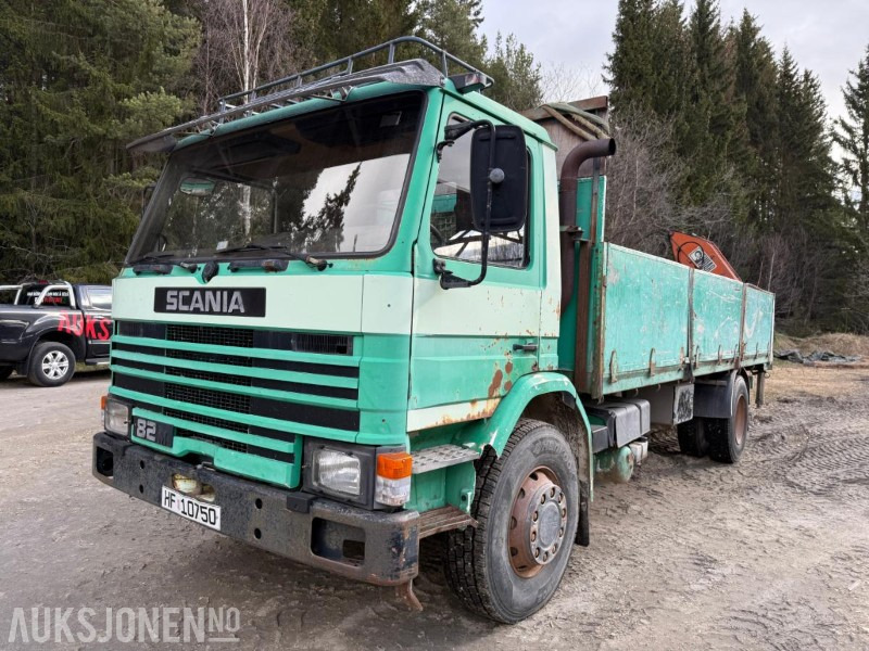 1981 Scania P82M 4X2 LS50 - Camión grúa: foto 1 1981 Scania P82M 4X2 LS50 - Camión grúa: foto 1