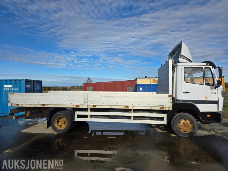 1994 Mercedes-Benz 817 M/ LASTEPLAN - Camión caja abierta: foto 4 1994 Mercedes-Benz 817 M/ LASTEPLAN - Camión caja abierta: foto 4